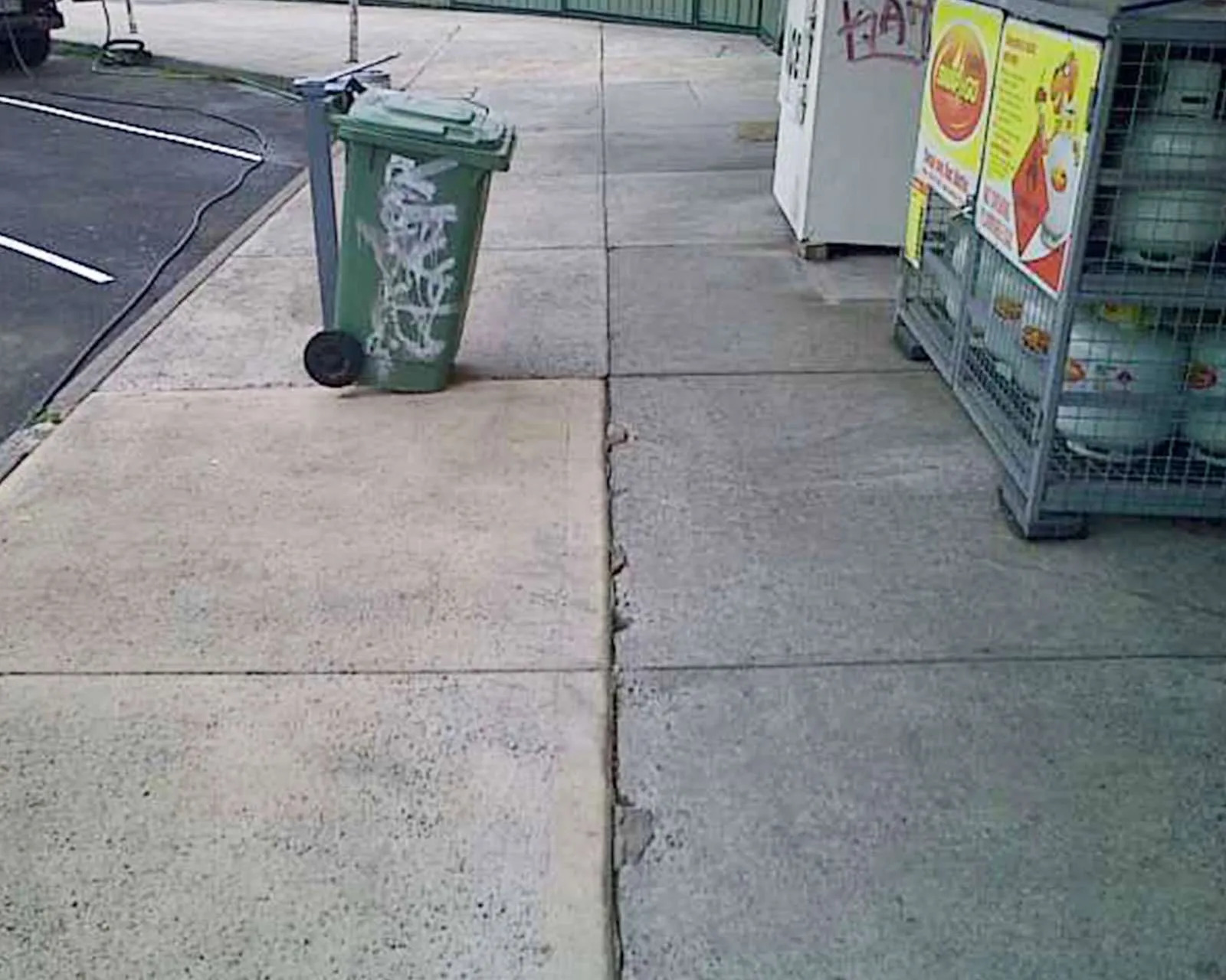 https://pressurewashexperts.com.au/chewing-gum-removal-melbourne.html- Chewing Gum Removal Melbourne